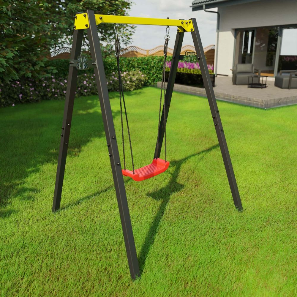 Schaukelgerüst Garten mit Brettschaukel auf Rasen