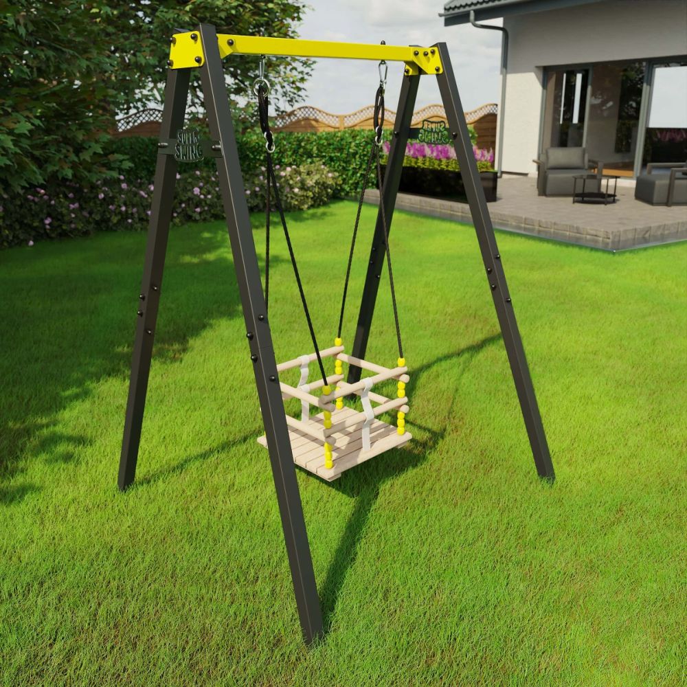 Schaukelgestell mit Gitterschaukel auf Rasen